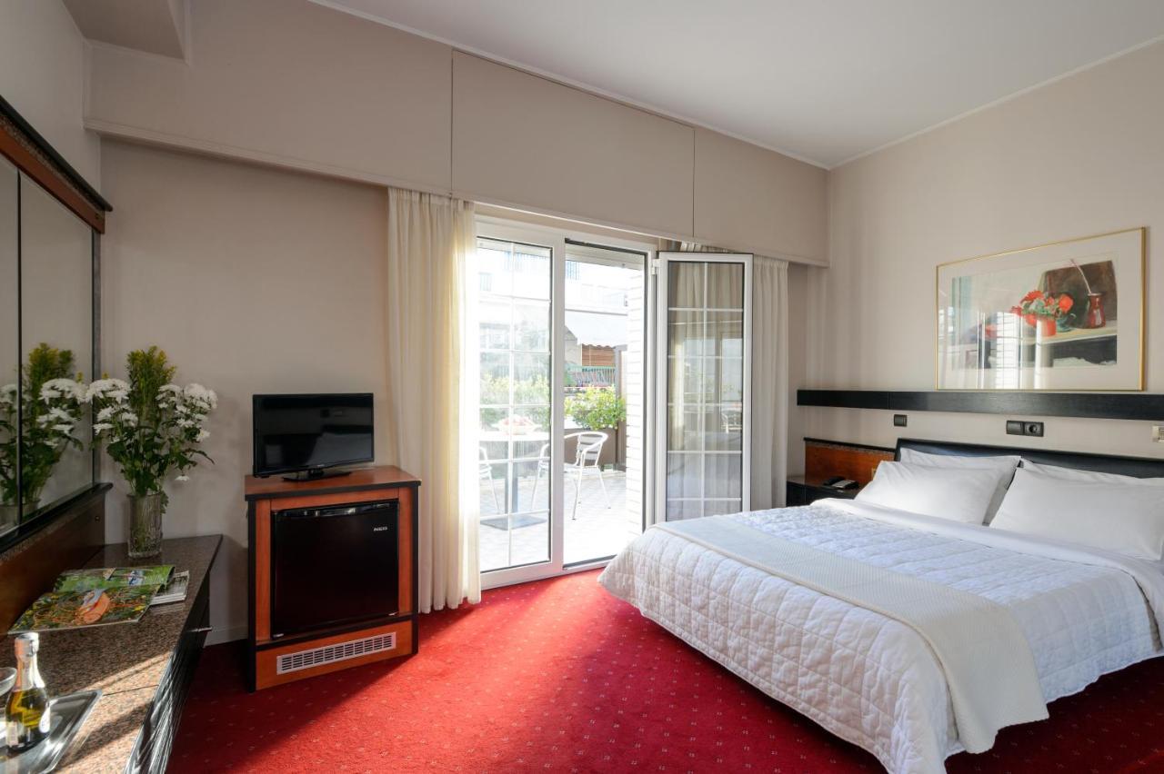 Otel Victory Atina